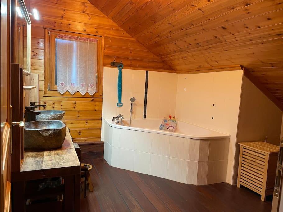 Le Chalet Blanc De Gerardmer Avec Spa Экстерьер фото